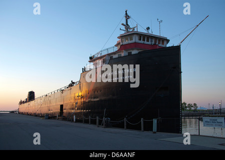 DAMPFSCHIFF WILLIAM G. MATHER FRACHTER SEEMUSEUM WATERFRONT KAI DOWNTOWN CLEVELAND OHIO USA Stockfoto