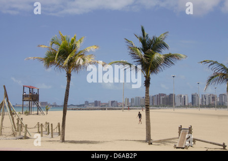 Brasilien, Fortaleza. Futuro, Strand beliebt, die Fronten die Innenstadt entlang der Avenida Dioguinho. Stockfoto