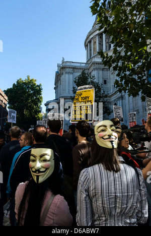 Demonstranten tragen V For Vendetta Maske, London Stock Exchange zu besetzen. Stockfoto