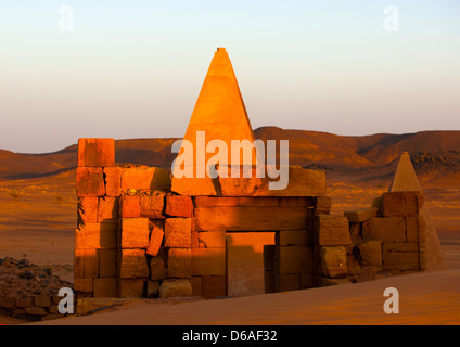 Pyramiden und Gräber In königlichen Friedhof, Meroe, Sudan Stockfoto