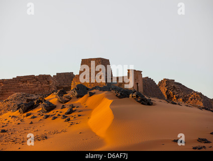 Pyramiden und Gräber In königlichen Friedhof, Meroe, Sudan Stockfoto