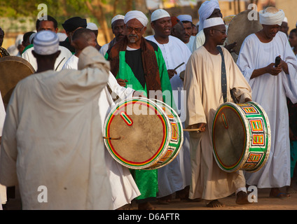 Sufi Whirling Derwische in Omdurman Scheich Hamad El Nil Grab, Khartum, Sudan Stockfoto