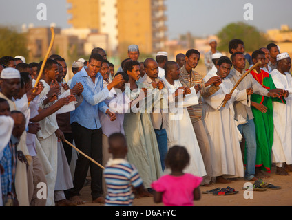 Sufi Whirling Derwische in Omdurman Scheich Hamad El Nil Grab, Khartum, Sudan Stockfoto