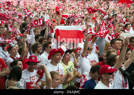 Posen, Polen, Fanmeile am Plac Wolnosci beim Spiel öffnen Stockfoto