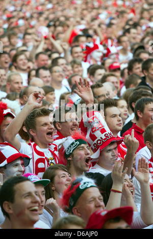 Posen, Polen, Fanmeile am Plac Wolnosci beim Spiel öffnen Stockfoto