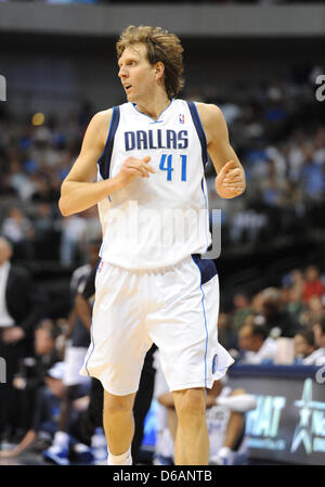 15. April 2013: Dallas Mavericks power forward Dirk Nowitzki #41 bei einem NBA-Spiel zwischen den Memphis Grizzlies und den Dallas Mavericks das American Airlines Center in Dallas, TX Memphis besiegte Dallas 103-97 Stockfoto
