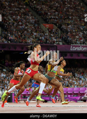 Allyson Felix der USA, Veronica Campbell-Brown von Jamaika und Shelly-Ann Fraser-Pryce von Jamaika konkurriert in der Frauen 200m-Finale in London 2012 Olympische Spiele Leichtathletik, Leichtathletik-Veranstaltungen im Olympiastadion, London, Großbritannien, 8. August 2012. Foto: Christian Charisius Dpa +++(c) Dpa - Bildfunk +++ Stockfoto