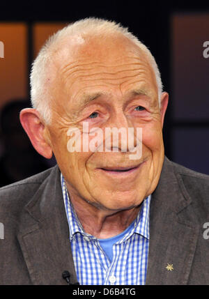 CDU-Politiker Heiner Geißler ist Gast in der Fernseh-Talkshow "Koelner Treff" in Köln, Deutschland, 17. August 2012. Foto: Horst Galuschka Stockfoto