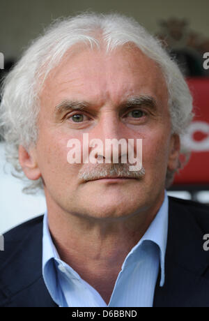 Bayer 04 Leverkusen-Sport gesehen Regisseur Rudi Voeller während der Bundesliga-match zwischen Eintracht Frankfurt und Bayer 04 Leverkusen in der Commerzbank-Arena in Frankfurt Am Main, Deutschland, 25. August 2012. Foto: Arne Dedert Stockfoto