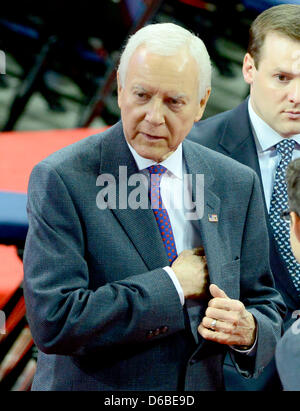 Vereinigte Staaten Senator Orrin Hatch (Republikanische of Utah) besucht den Boden der Republican National Convention 2012 vor Beginn der Verhandlung in Tampa Bay, Florida am Montag, den 27. August 2012..Credit: Ron Sachs / CNP. (Einschränkung: keine New York oder New Jersey Zeitungen oder Zeitungen im Umkreis 75 Meilen von New York City) Stockfoto