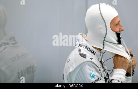 Deutsche Formel1 Rennfahrer Michael Schumacher von Mercedes AMG bereitet sich auf einen Lauf im ersten Training auf der Rennstrecke Circuit de Spa-Francorchamps in der Nähe von Spa, Belgien, 31. August 2012. Die Formel 1 Grand Prix von Belgien wird am 2. September 2012 stattfinden. Foto: David Ebener Dpa +++(c) Dpa - Bildfunk +++ Stockfoto