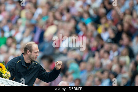 Deutscher Diskuswerfer Robert Harting erreicht im Stadion die Leichtathletik-Welt Herausforderung ISTAF im Olympiastadion in Berlin, Deutschland, 2. September 2012. Foto: HANNIBAL HANSCHKE Stockfoto