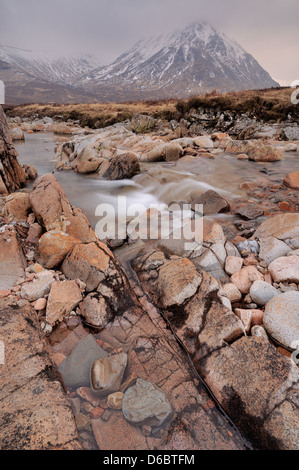 Blick Richtung Stob ein "Ghlais Chor und Creise aus den Fluss Coupall, Glencoe, Schottisches Hochland, Schottland Stockfoto