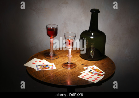 Karte Tabelle englische Trinkgefäße und Flasche Stil des 18. Jahrhunderts Stockfoto