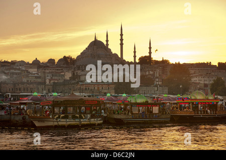 Ägypten, Istanbul, Sirkeci, Rüstem Pasa Camii Und Süleymaniye Stockfoto