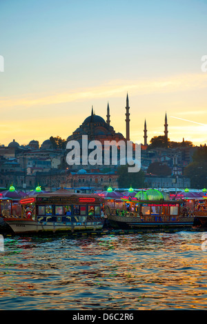 Ägypten, Istanbul, Sirkeci, Rüstem Pasa Camii Und Süleymaniye Stockfoto