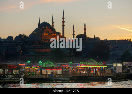 Ägypten, Istanbul, Sirkeci, Rüstem Pasa Camii Und Süleymaniye Stockfoto