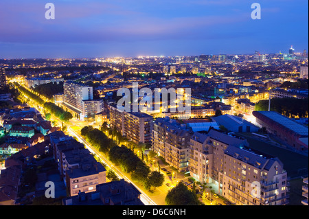 Panoramablick über die Stadt beleuchtet in der Nacht, Brüssel, Belgien, Europa Stockfoto