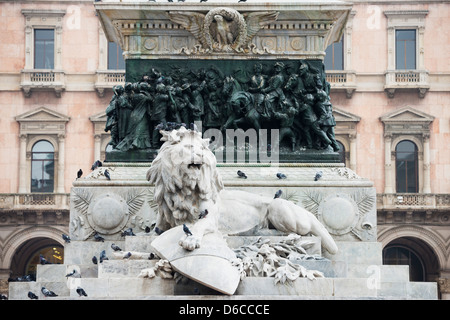 Europa, Italien, Lombardei, Mailand, Piazza del Duomo, Löwenstatue Stockfoto