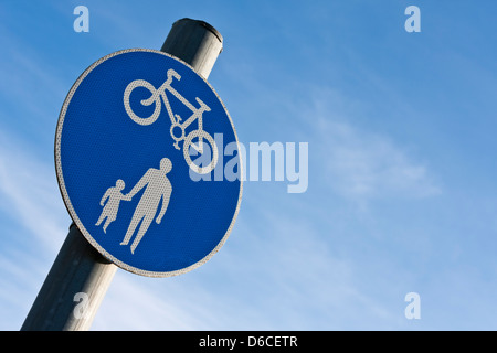 Fußgänger Gehweg und Zyklus-Weg-Zeichen Stockfoto