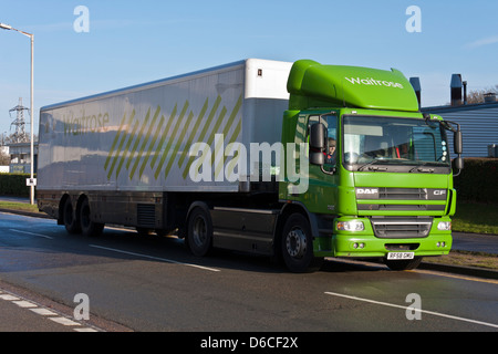 Waitrose Supermarkt Lebensmittel LKW LKW auf der Straße. Bracknell, Berkshire, England, GB, UK Stockfoto