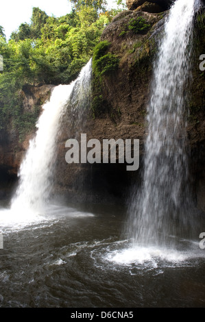 Nakhon Ratchasima, Thailand, Nam Tok Haew Suwat Wasserfall im Khao-Yai-Nationalpark Stockfoto