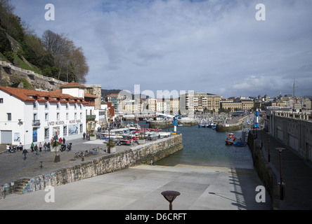 Den Hafen und das Marinemuseum in San Sebastián, Donostia, Baskenland, Spanien Stockfoto