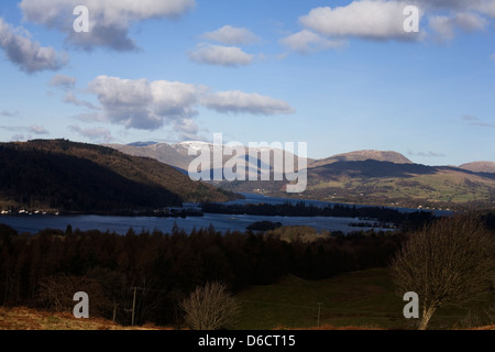 Das Fairfield Hufeisen über Ambleside von in der Nähe von Rosthwaite Höhen über Bowness Windermere Lake District Cumbria England Stockfoto