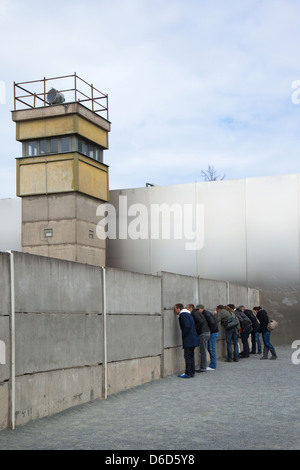 Berlin, Deutschland, einem alten Wachturm an der Gedenkstätte Bernauer Straße Stockfoto