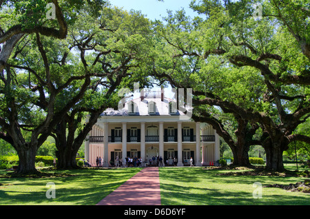 Louisiana, New Orleans und Umgebung, Vacherie. Eiche Alley Plantation, historische 19. Jahrhundert Plantage, neoklassizistische Architektur. Stockfoto