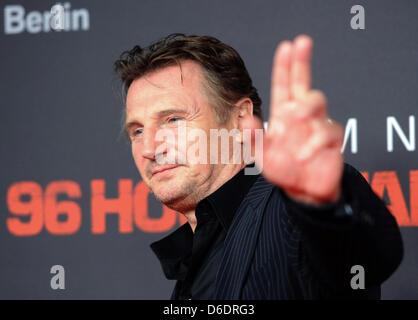 Irischer britisch-US-amerikanischer Schauspieler Liam Neeson kommt für die Premiere von seinem neuen film 96 Stunden - genommen 2 in der KulturBrauerei-Halle in Berlin, Deutschland, 11. September 2012. Der Film startet in den deutschen Kinos ab 11. Oktober 2012. Foto: Britta Pedersen Stockfoto