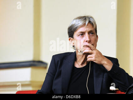 US-amerikanische Philosophin Judith Butler kümmert sich die Diskussion "Bedeutet Zionismus gehören zum Judentum" im jüdischen Museum in Berlin, Deutschland, 15. September 2012. Foto: Oliver Mehlis Stockfoto