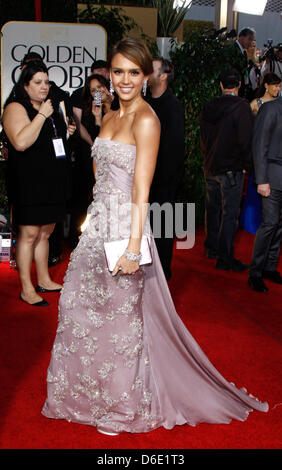 US-Schauspielerin Jessica Alba besucht die 69. Annual Golden Globe Awards am 15. Januar 2012 von der Hollywood Foreign Press Association in Beverly Hilton Hotels in Los Angeles, USA, vorgestellt. Foto: Hubert Boesl Stockfoto