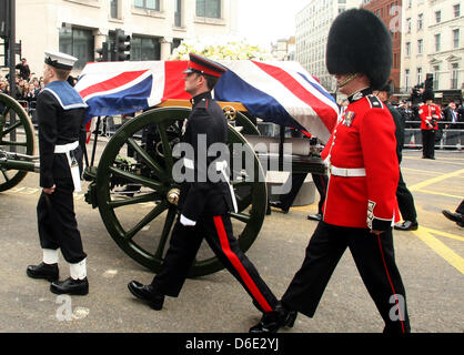 BARONESS THATCHER Sarg MARGRET THATCHER Beerdigung 17. April 2013 LUDGATE LONDON ENGLAND UK Stockfoto