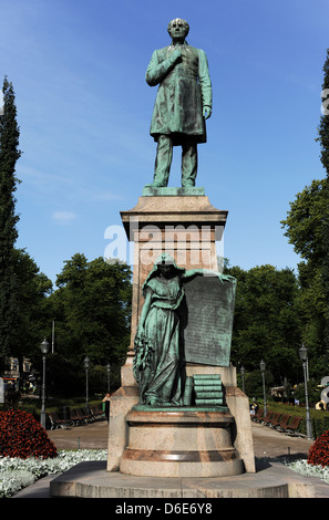 Finnland. Helsinki. Denkmal auf dem finnischen Dichter Johan Ludvig Runeberg (1804-1877) von seinem Sohn Walter Runeberg (1838-1920). Stockfoto