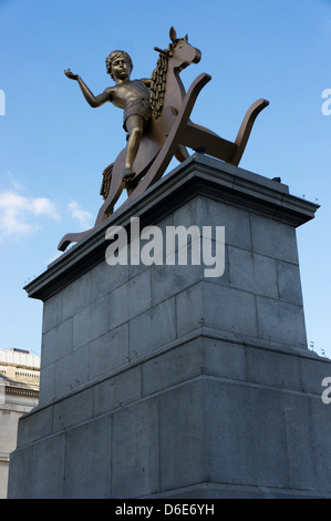 Machtlos Strukturen Abb. 101 von Elmgreen & Dragset auf der Fourth Plinth am Trafalgar Square. Stockfoto