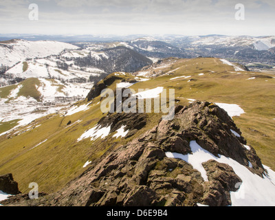 Caer Caradoc einem berühmten Hügel mit einer alten Wallburg auf dem Gipfel oberhalb Kirche Stretton in Shropshire, England. Stockfoto