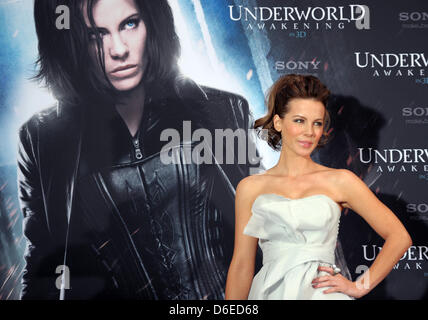 Britische Schauspielerin Kate Beckinsale stellt bei einem Fototermin des Films "Underworld Awakening 3D" im Hotel Adlon in Berlin, Deutschland, 26. Januar 2012. Der dritte Teil der Serie von Filmen in den deutschen Kinos aus 2. Februar 2012 ab präsentiert. Foto: Soeren Stache Stockfoto