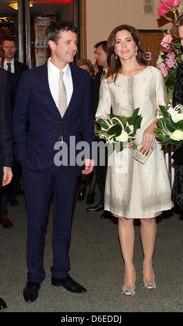 Belgien, Brüssel - 26. Januar 2012: Seine königliche Hoheit Kronprinz Frederik und Kronprinzessin Mary von Dänemark bei der Eröffnungsfeier der dänischen Präsidentschaft des Rates der Europäischen Union in Brüssel, 26. Januar 2012. Foto: Albert Nieboer ** Niederlande ** Stockfoto