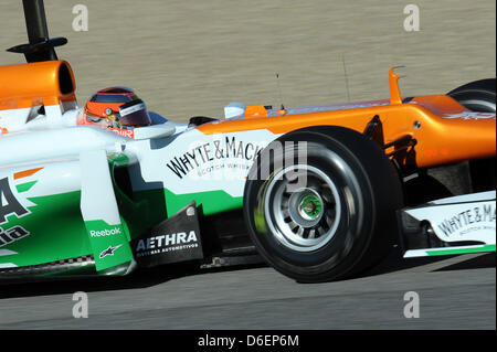 Französischer Formel-1-Testdriver Jules Bianchi von Force India steuert seine neuen VJM05 während des Trainings für die kommende Formel-1-Saison auf der Rennstrecke von Jerez in Jerez De La Frontera, Südspanien, 8. Februar 2012. Foto: David Ebener dpa Stockfoto