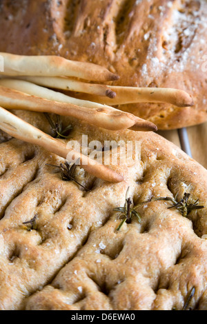 Focaccia, Brot-Sticks und Zwiebel Brot Stockfoto