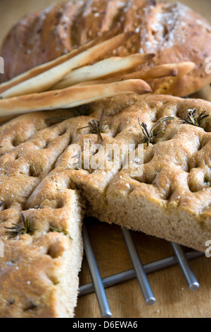 Focaccia, Brot-Sticks und Zwiebel Brot Stockfoto