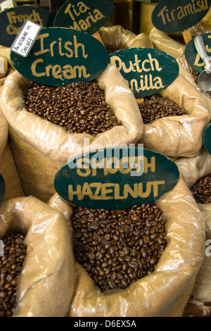 Kaffeebohnen zum Verkauf an die Fremantle Markets in Fremantle, Western Australia Stockfoto