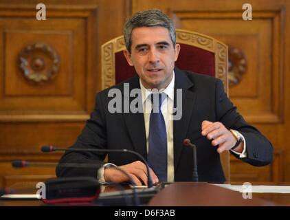 Der bulgarische Präsident Rosen Plevneliev spricht in einem Interview in Sofia, Bulgarien, 11. April 2013. Foto: Britta Pedersen Stockfoto