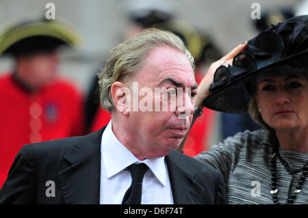 Lord Andrew Lloyd Webber mit Lady Lloyd Webber (Sarah Hugill) bei Thatchers Beerdigung in der St. Pauls Cathedral. London, UK. 17. April 2013. Stockfoto