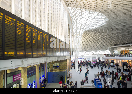 Allgemeine Ansicht Bild von London Kings Cross Station, UK Stockfoto