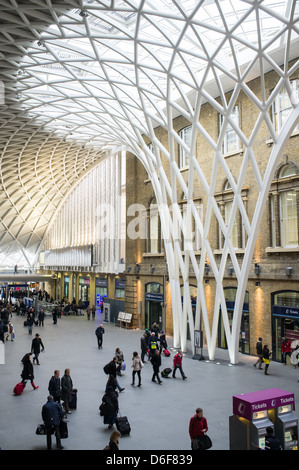 Allgemeine Ansicht Bild von London Kings Cross Station, UK Stockfoto