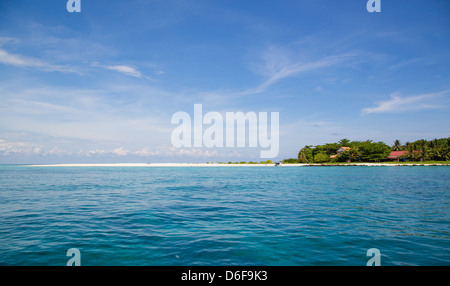 Spieß von weißen Korallenstrand auf der Insel Selingan oder Turtle Island Marine Park vor der Küste von Borneo Stockfoto