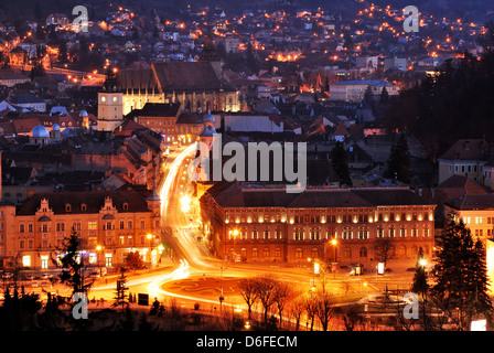 Brasov mittelalterlichen Altstadt, Nachtansicht, Rumänien Stockfoto