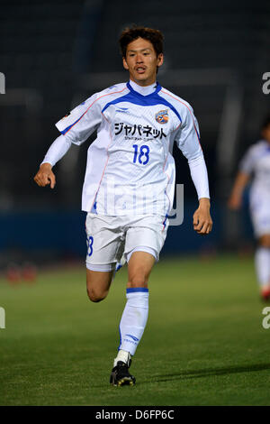 Koichi Sato (V Varen), 17. April 2013 - Fußball /Soccer: 2013 J.LEAGUE Division 2, 9. sec match zwischen Yokohama FC 1-2 V Varen Nagasaki im NHK Spring Mitsuzawa Fußballstadion, Kanagawa, Japan. (Foto von Jun Tsukida/AFLO SPORT) Stockfoto